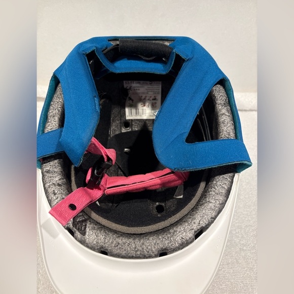 Fouganza Horse Riding Helmet - Blue & Pink 
53-55cm - Picture 9 of 12